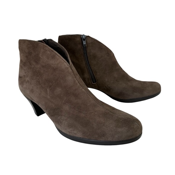 Munro Robyn Suede Ankle Boot, Brown, 9.5 - Picture 3 of 11